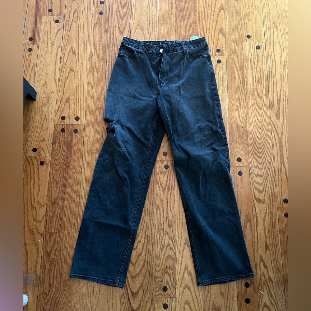 HOLLISTER black jeans with wrip on side